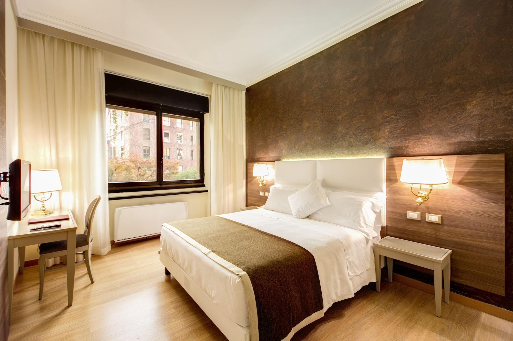 Romana Residencia Hotel 4*