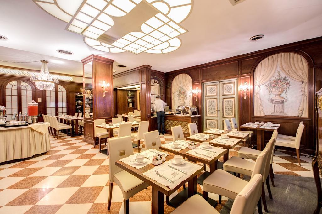 Romana Residencia Hotel 4*